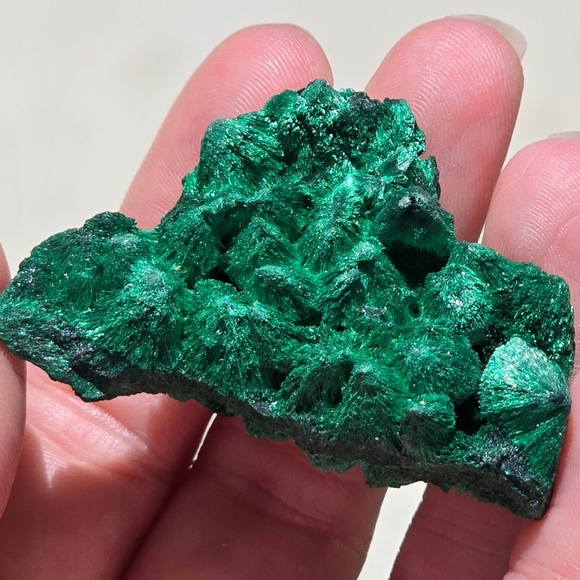 Natural Flowery Malachite ✦ Velvet Green Crystal Specimen ✦ Healing Stone 38g - Picture 9 of 17